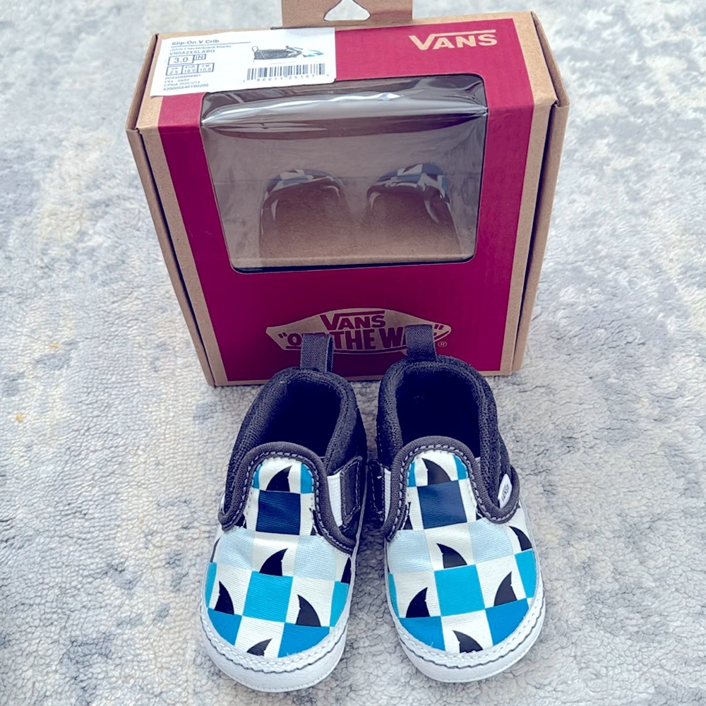 Baby Slip on V crib vans